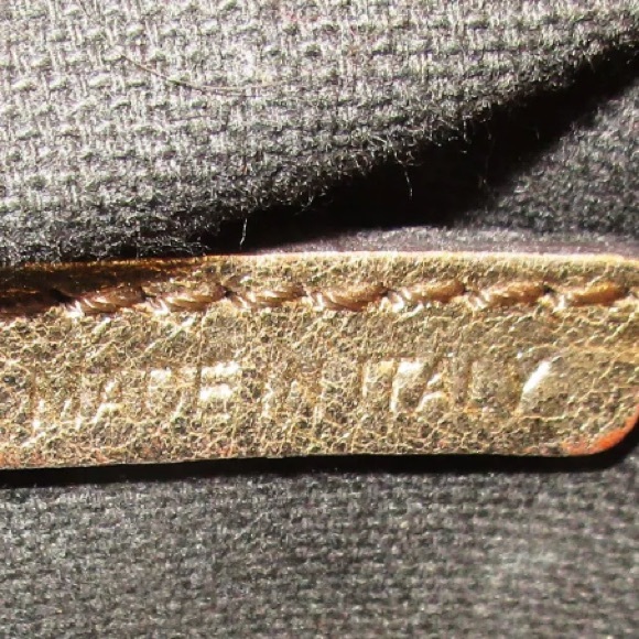 AUTHENTIC BURBERRY NOVA CHECK PERFORATED BAG - Picture 5 of 8